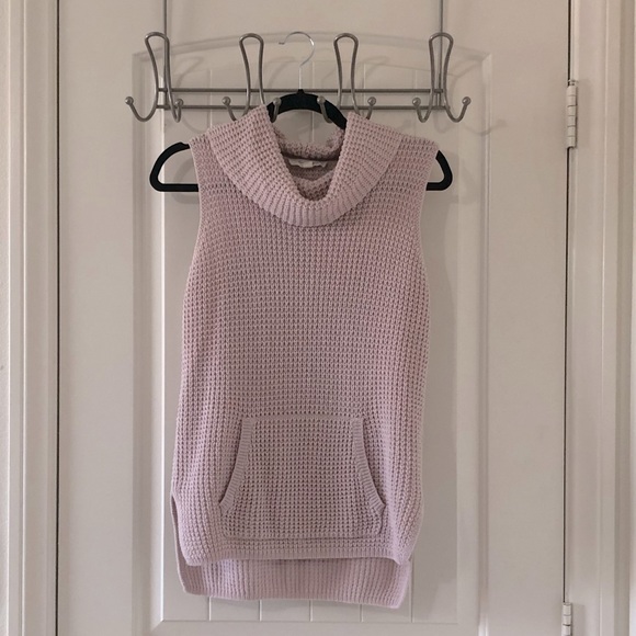 Two by Vince Camuto waffle stitch sweater in XS. - Picture 2 of 5